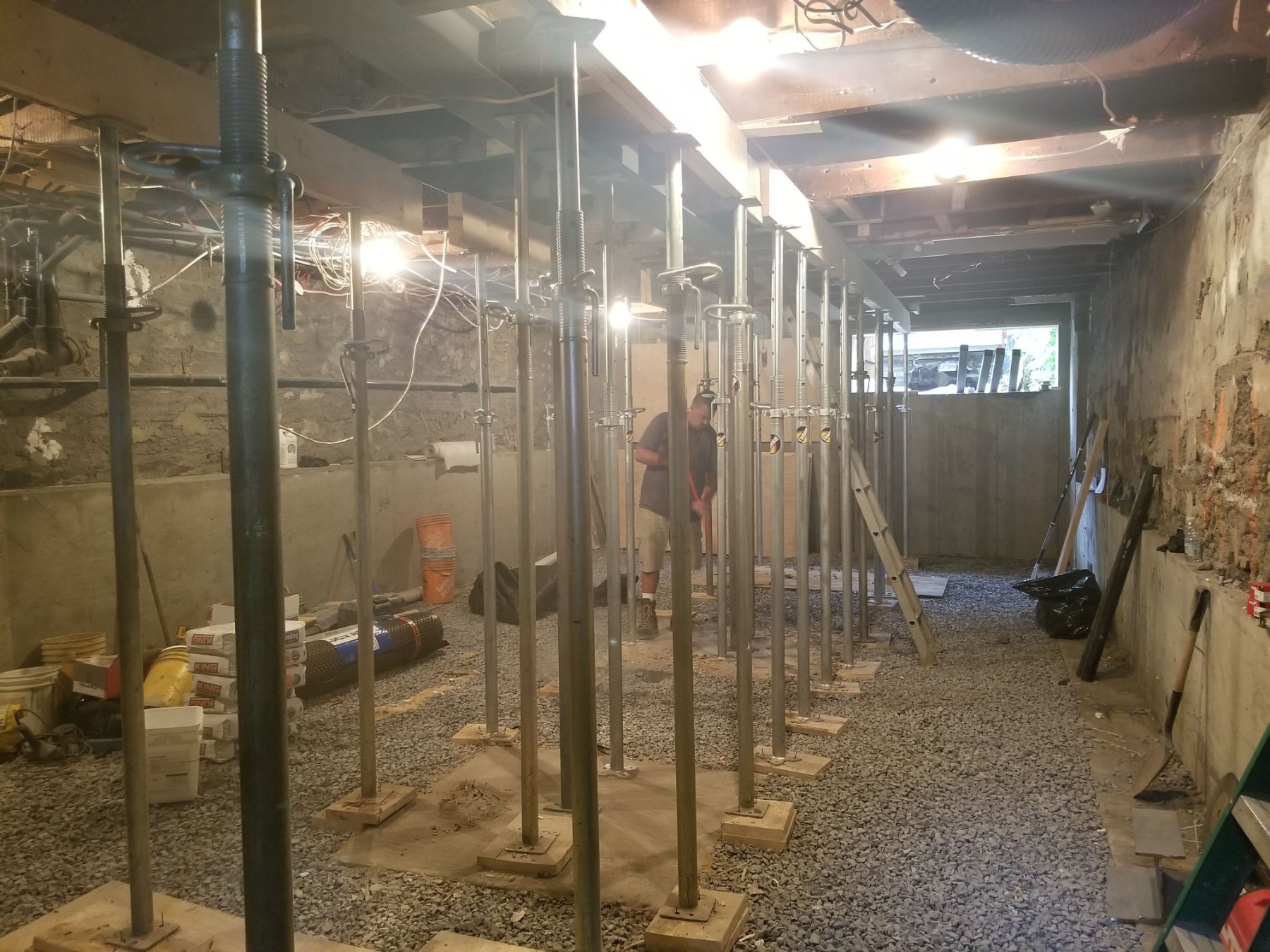 Chantier de la Résidence Lanaudière : étaiement et excavation du sous-sol